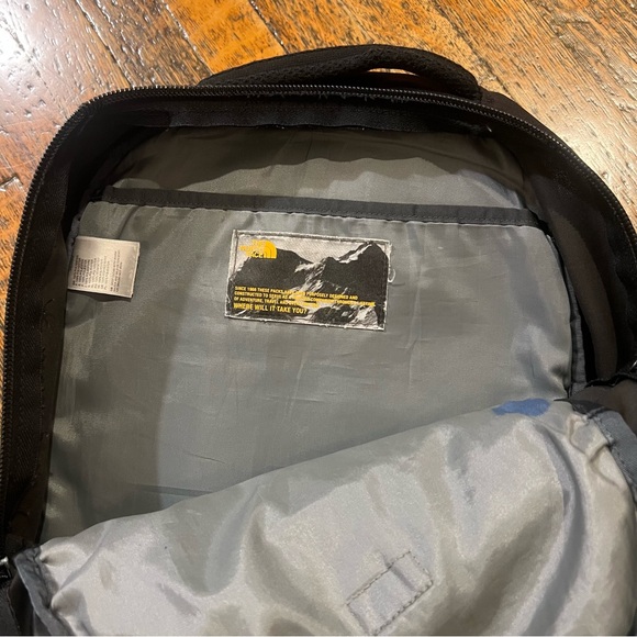 North Face Jester Black Backpack - Picture 3 of 4